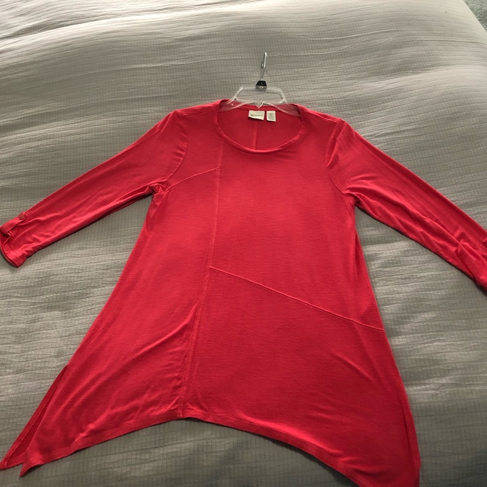 Three quarter sleeved tunic